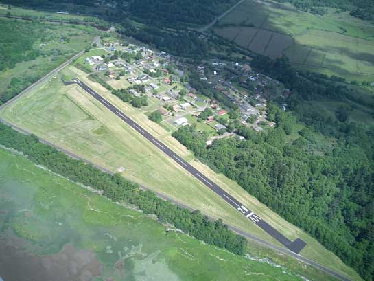 ilwaco airport runway